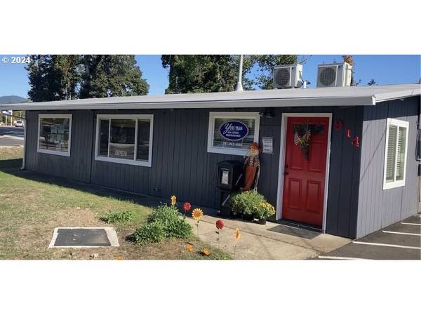 914 N 9TH ST, Cottage Grove, OR 97424