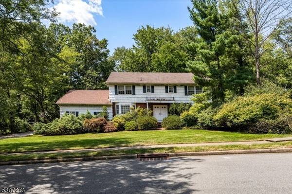 10 Flanders Dr, Montville Twp., NJ 07058