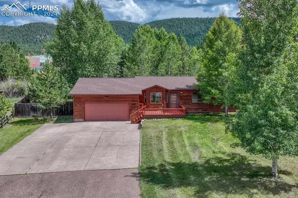 104 Glovers LN, Woodland Park, CO 80863