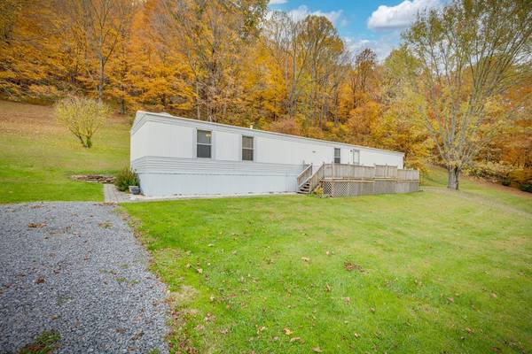 144 Legend St, Pounding Mill, VA 24637