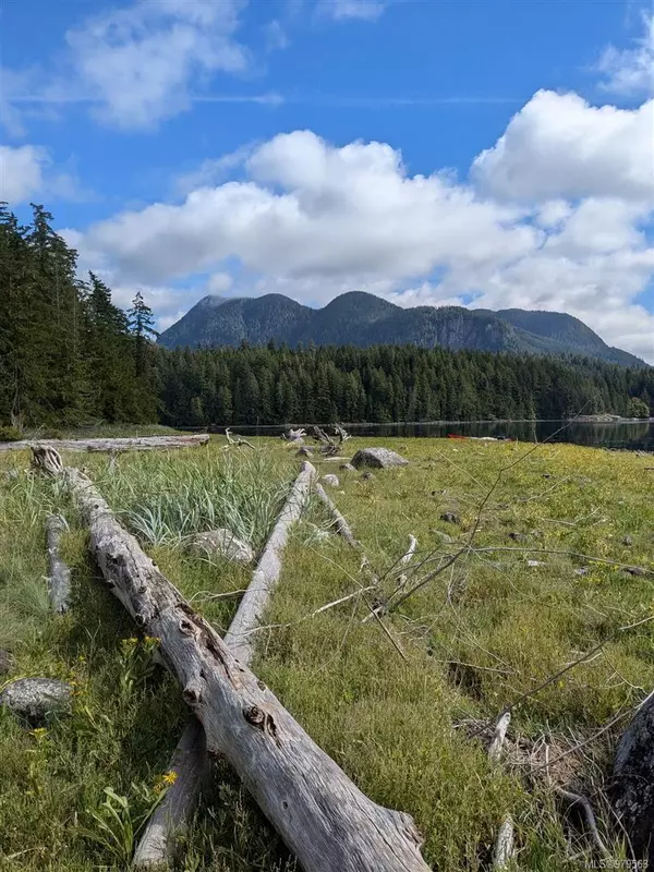 West Cracroft Island, BC V0P 1L0,SL E Chatham Channel Rd