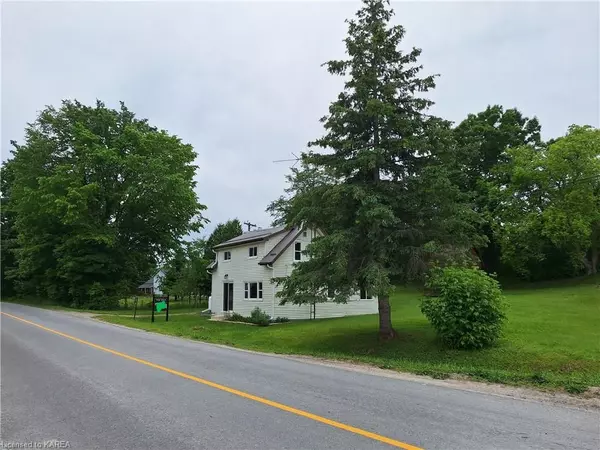 South Frontenac, ON K0H 1T0,333 BURRIDGE RD