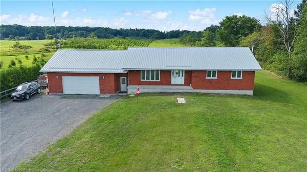 523 COUNTY ROAD 2 N/A E,  Leeds And The Thousand Islands,  ON K7G 2V4