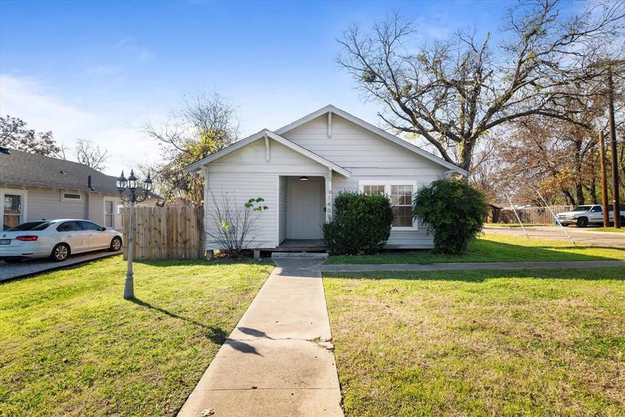 1409 N Preston Street, Ennis, TX 75119