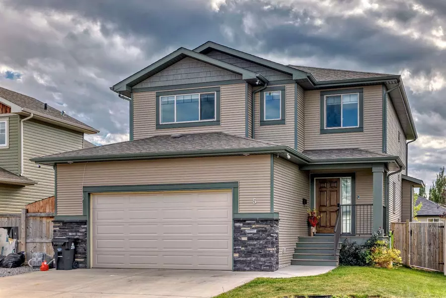 5 Adina Close, Blackfalds, AB T4M 0J4