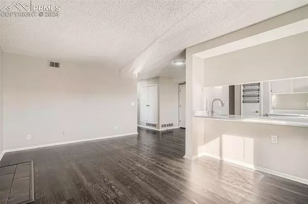 Aurora, CO 80014,12524 E Cornell AVE #203