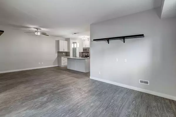 Airdrie, AB T4B 4C6,2461 Baysprings Link Southwest #1703