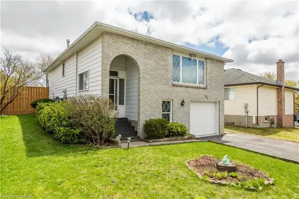 Kitchener, ON N2E 2L4,107 Settlers CT