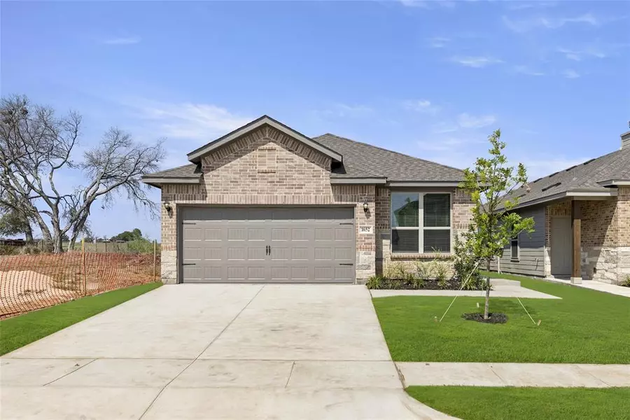 1652 Edgeway Drive, Aubrey, TX 76227