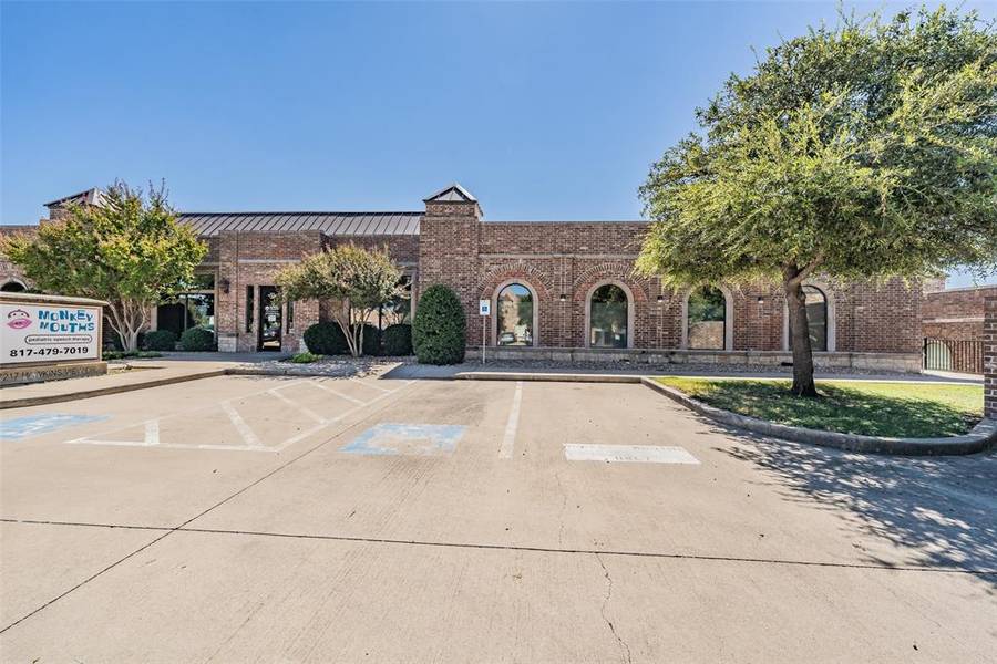 7217 Hawkins View Drive #201, Fort Worth, TX 76132