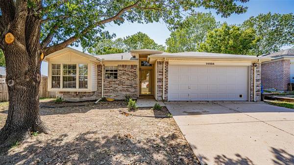 10225 Maverick Drive, Fort Worth, TX 76108