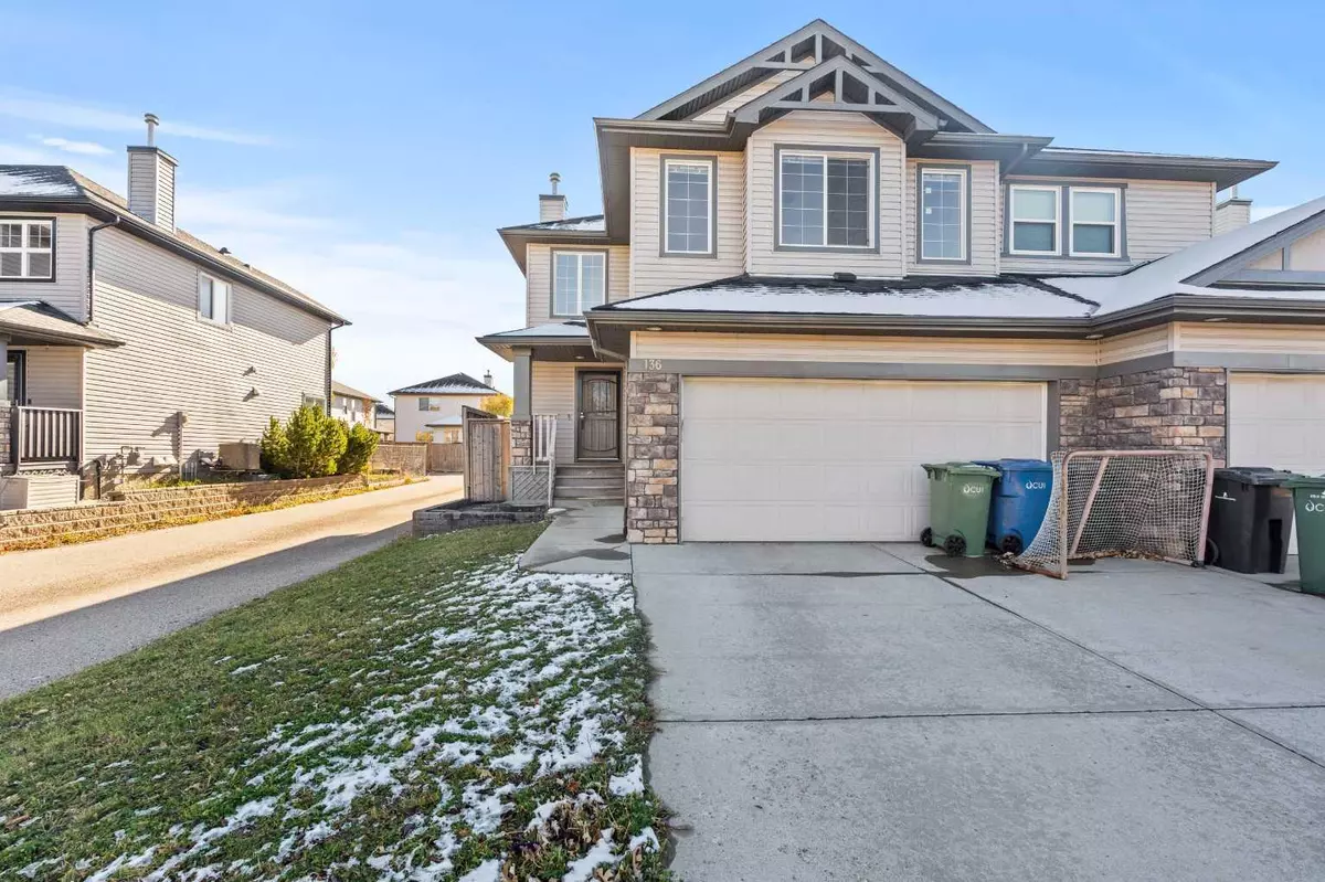 Chestermere, AB T1X 1R5,136 West Creek CIR