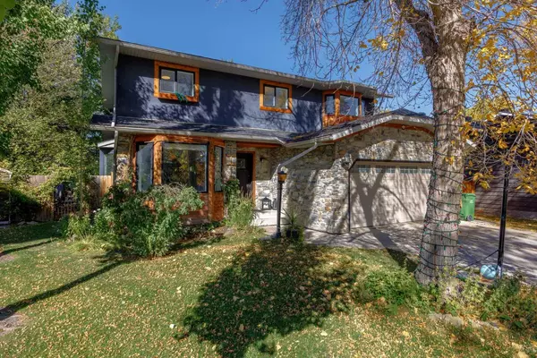 8 Sunmount GDNS SE, Calgary, AB T2X2B1