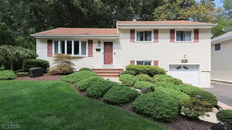 359 Midway Avenue, Fanwood Boro, NJ 07023