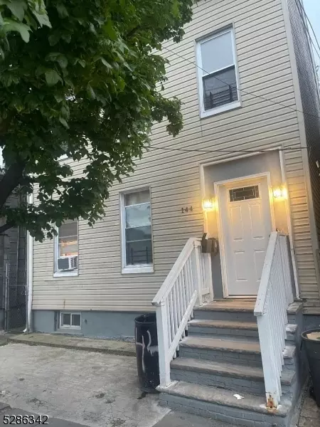 144 16Th Ave, Paterson City, NJ 07501