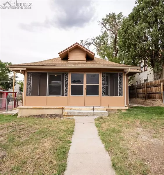 909 E 4TH ST, Pueblo, CO 81001