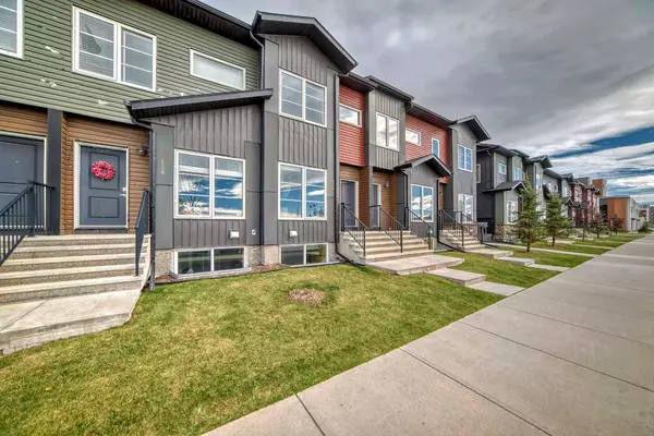 Calgary, AB T3N 1E9,136 Red Embers Gate NE