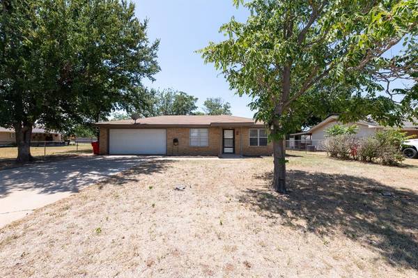 505 N Main, Holliday, TX 76366