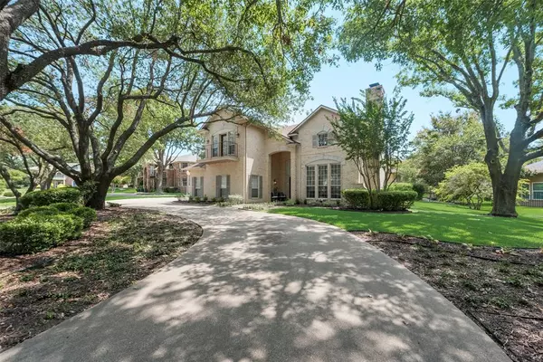 2 Stillwaters Drive, Heath, TX 75032