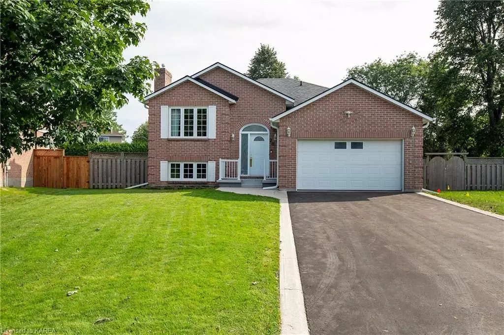 Kingston, ON K7K 6M7,28 CHARTWELL CRES