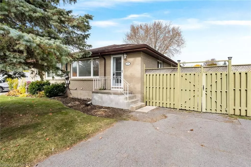 Kingston, ON K7P 2V6,1408 WOODFIELD CRES