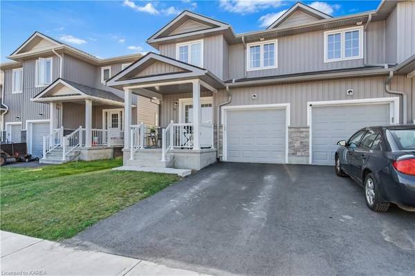 Loyalist, ON K0H 2H0,34 TEGAN CT