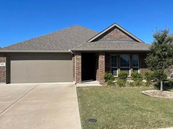 621 Jamestown Lane, Fate, TX 75189