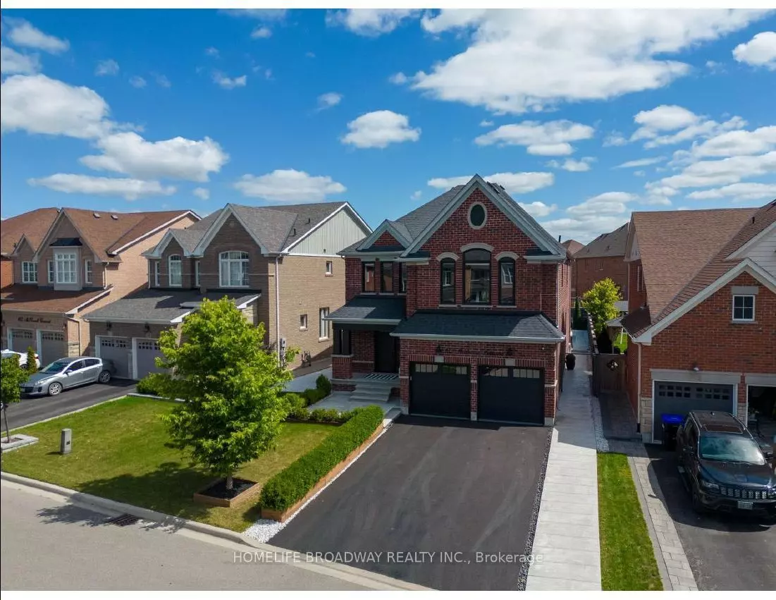 Bradford West Gwillimbury, ON L3Z 0T8,152 McDonnell CRES