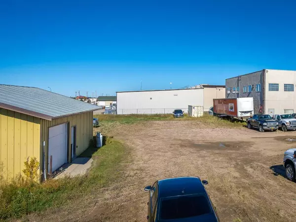 Lloydminster, AB T9V 0W6,5912 50 AVE