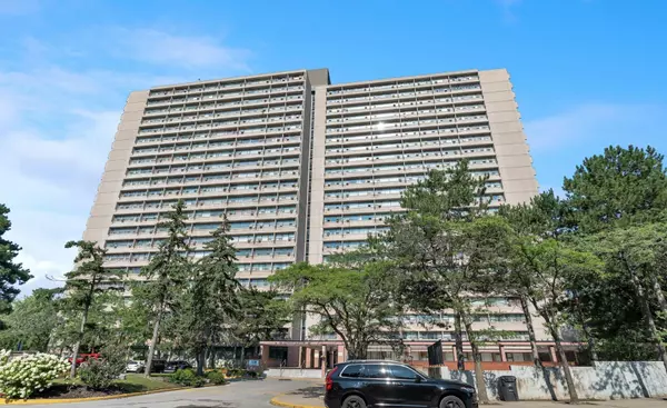 100 Leeward Glenway #605, Toronto C11, ON M3C 2Z1