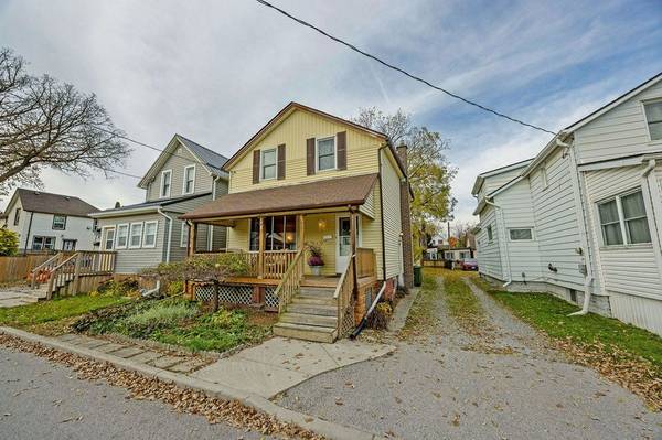 8 Hamilton ST, St. Thomas, ON N5P 2S6