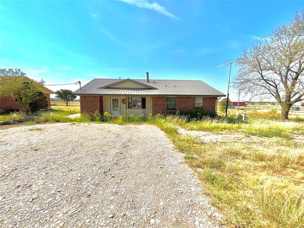 16720 W State Highway 51 Highway, Hennessey, OK 73742