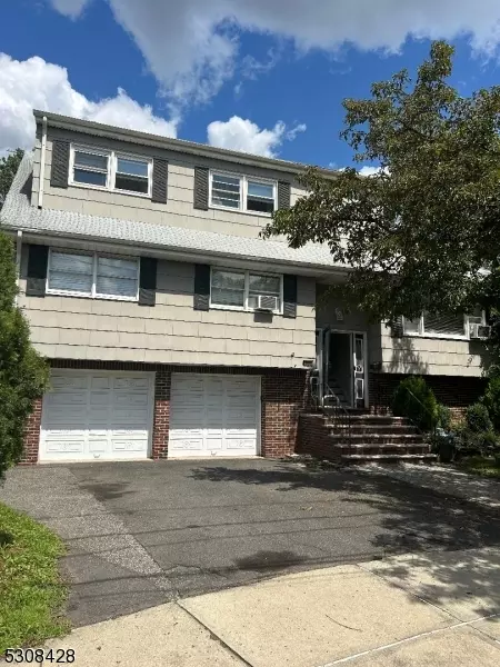 666 Chestnut Pl, Secaucus Town, NJ 07094