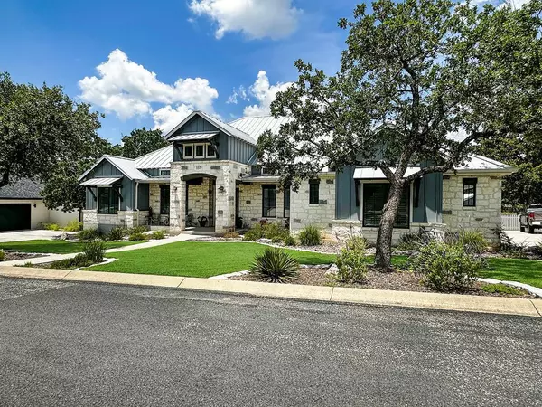 337 -- Ellebracht Dr, Fredericksburg, TX 78624