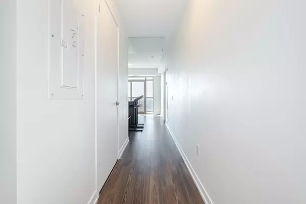 Mississauga, ON L5M 0Y3,2560 Eglinton AVE W #2109