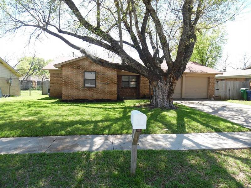 5920 Shipp Drive, Watauga, TX 76148