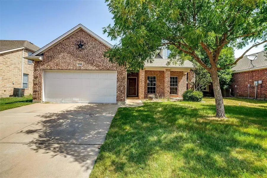 1244 Sweetwater Drive, Burleson, TX 76028