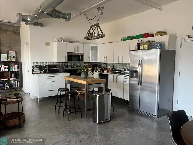 444 NE 30 St  #606, Miami, FL 33137