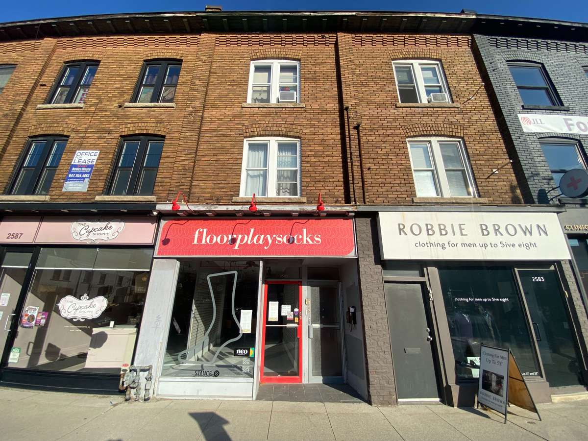 Toronto C04, ON M4P 2J1,2585 Yonge ST