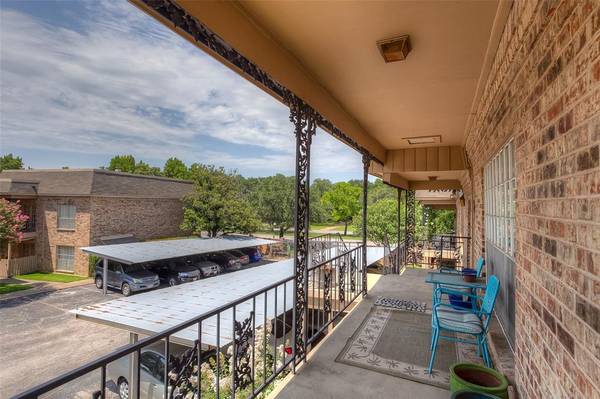 4349 Bellaire Drive S #231S, Fort Worth, TX 76109