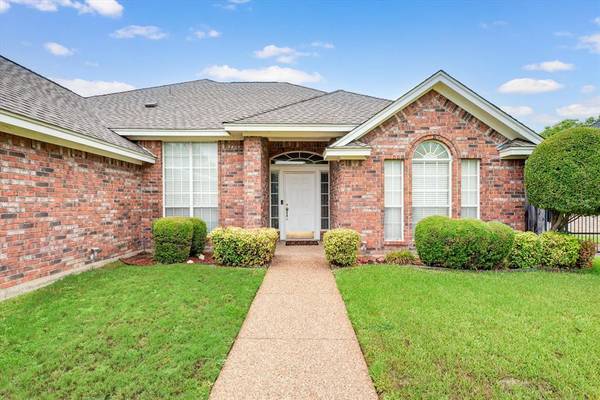 6009 Club House Drive,  North Richland Hills,  TX 76148