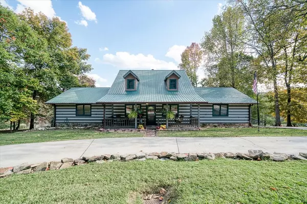 Livingston, TN 38570,472 Mountain Drive