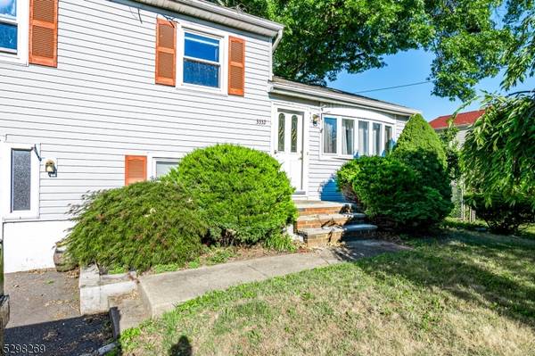 3332 Revere Rd, South Plainfield Boro, NJ 07080