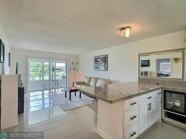 2431 SW 82nd Ave  #304, Davie, FL 33324