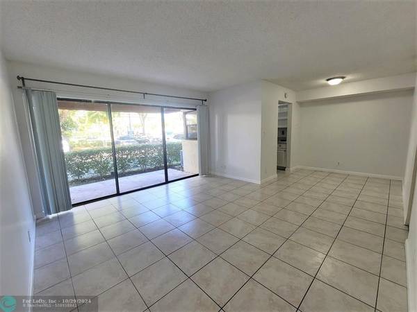 2949 Riverside Dr  #124, Coral Springs, FL 33065