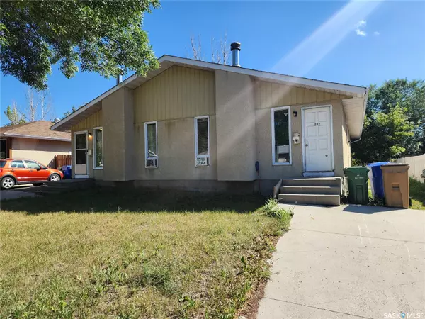 141 Thomson AVENUE, Regina, SK S4N 5L2