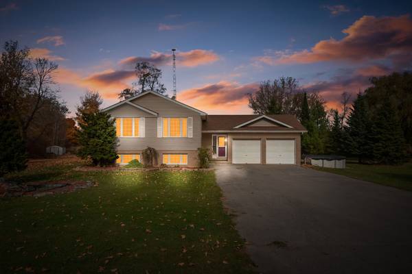 1312 Victoria RD, Prince Edward County, ON K0K 1A0