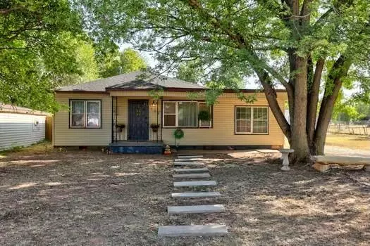 108 Delaware Street, Perry, OK 73077