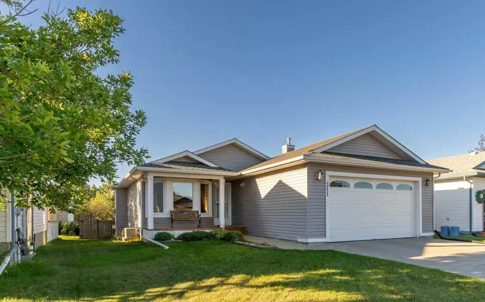 311 Carriage Lane DR, Carstairs, AB T0M0N0