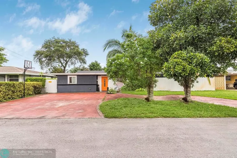 6781 SW 10 ST, Pembroke Pines, FL 33023